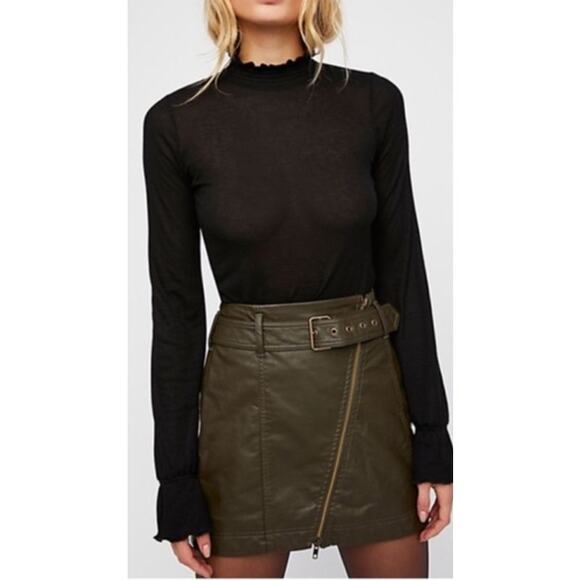 FREE PEOPLE Feelin Fresh Vegan Mini Skirt Olive Green Front Asym Zip Women's 0 - Picture 3 of 8